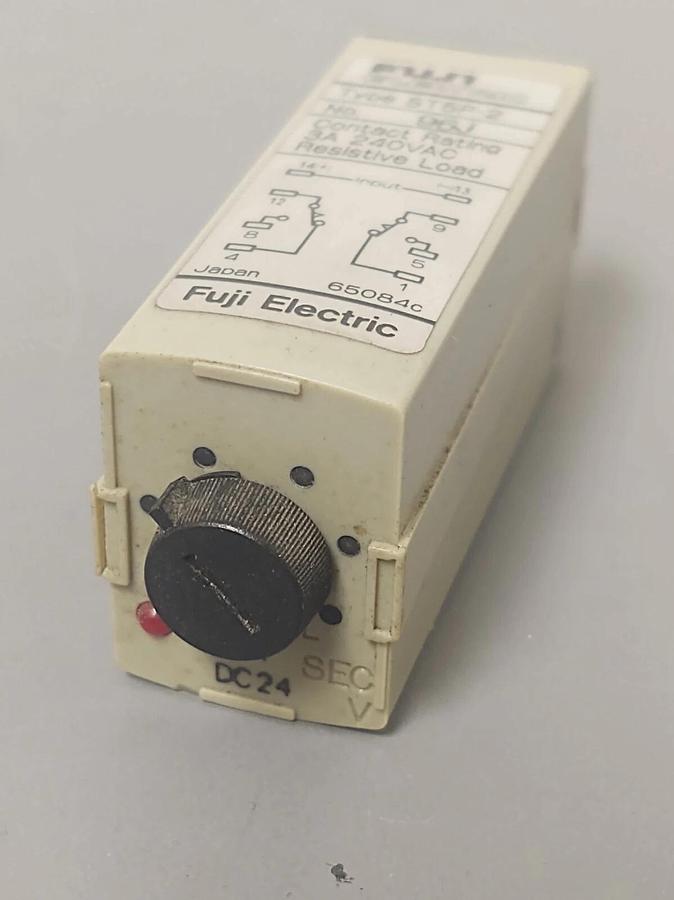 Used 🔥(QTY 5) Fuji ST5P-2 Timmer Relay 24V