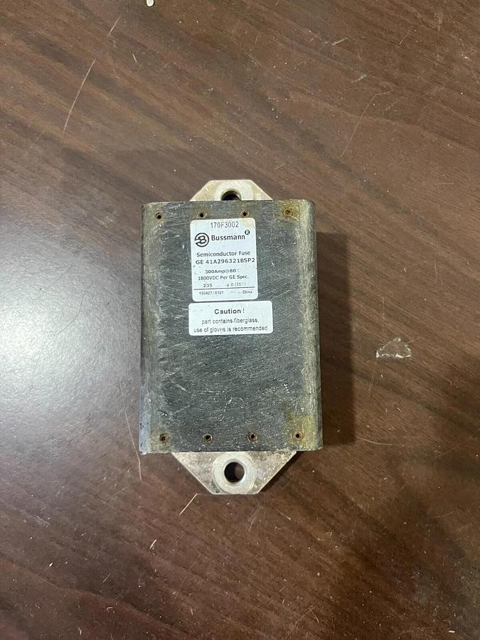 Used Bussman Semiconductor fuse GE 41a296321bsp2 300 amp 1800VDC
