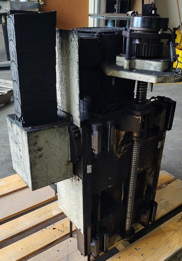 Used BRIDGEPORT 2216 CNC HEAD COMPLETE FANUC AC SPINDLE MOTOR UAASKD-06DBM13 WORKING