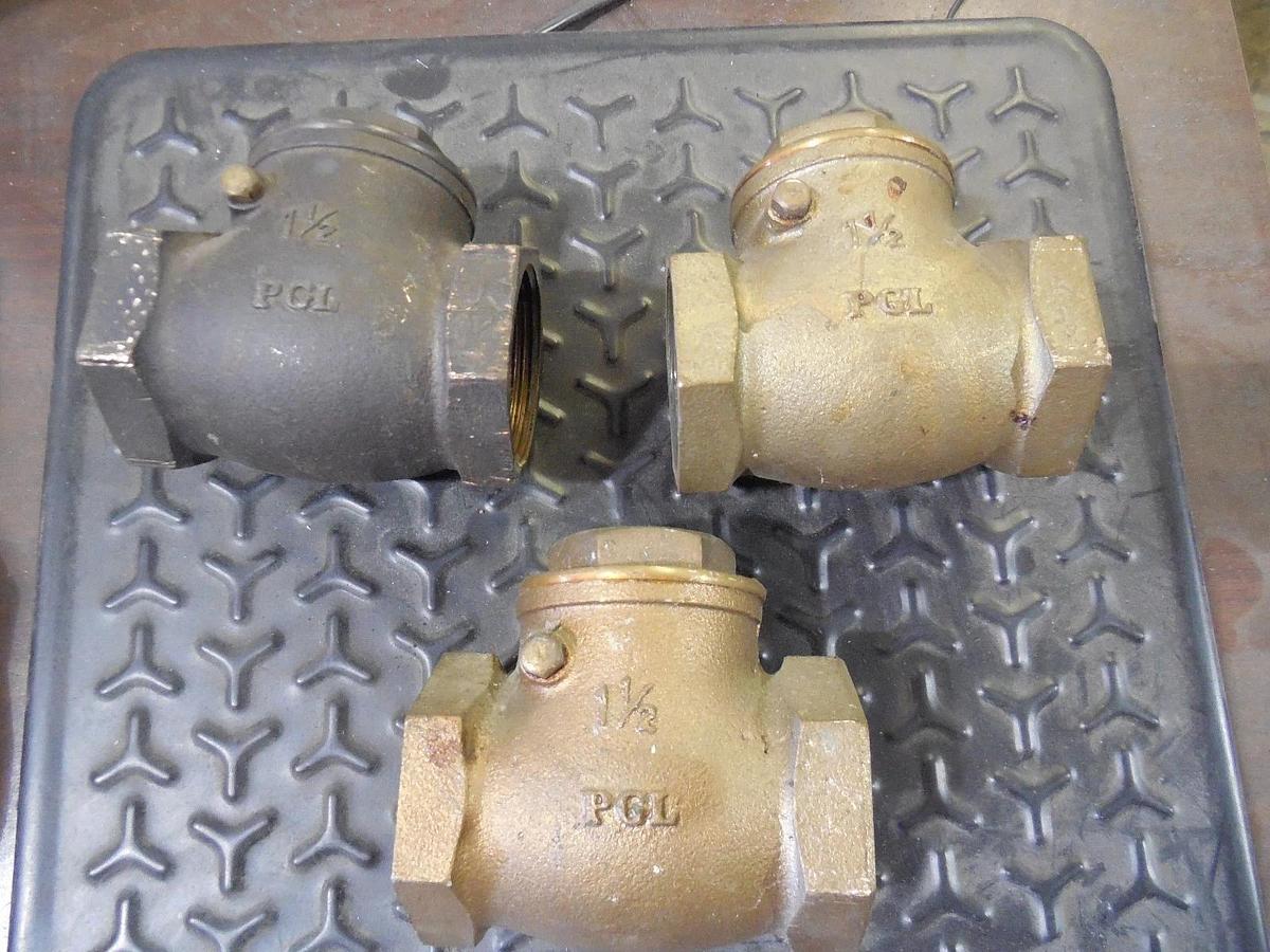 Used 3 Used Brass 1-1/2" 125 WSP 200 WOG Check Valve - Swing Type