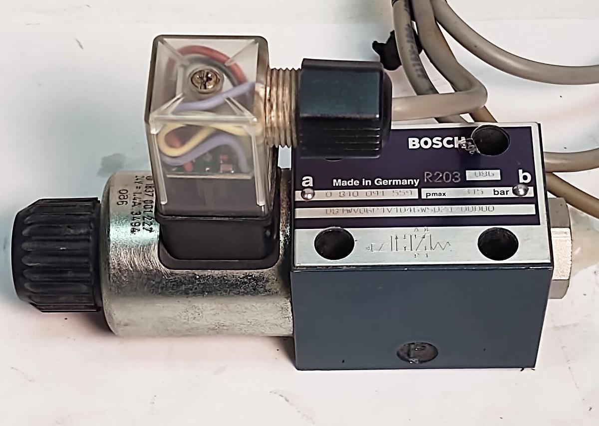 Used BOSCH D03 24 VDC Hydraulic Control Valve 081WV06P1V1046WS024/00D00 Arburg