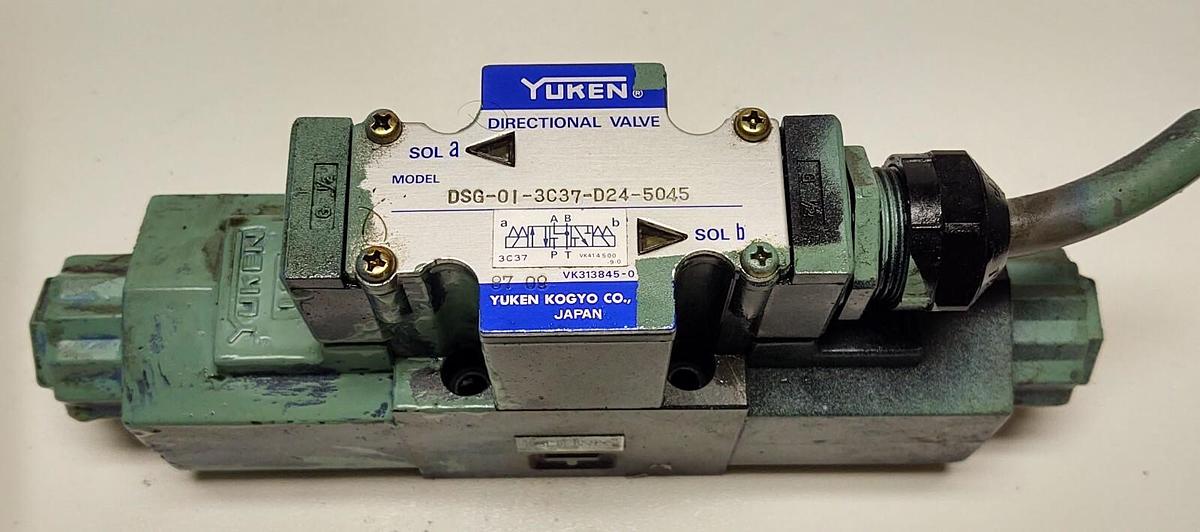 Used YUKEN HYDRAULIC VALVE DSG-01-3C37-D24-5045 Free Shipping