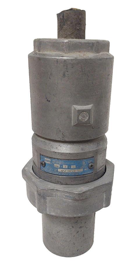 Used đŸ”¥Eaton Crouse-Hinds Arktite APJ-10477 M3 Plug 100A 600V 4W 4P