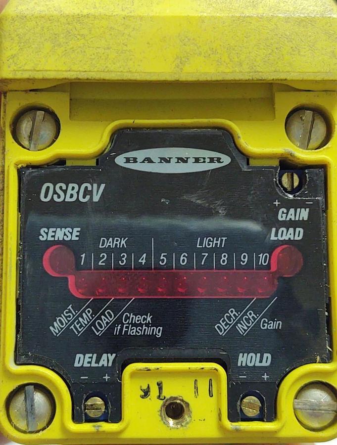 Used BANNER OSBCV OMNI-BEAM LASER HEAD SENSOR with OPBT2QD POWER BLOCK 10-30 VDC