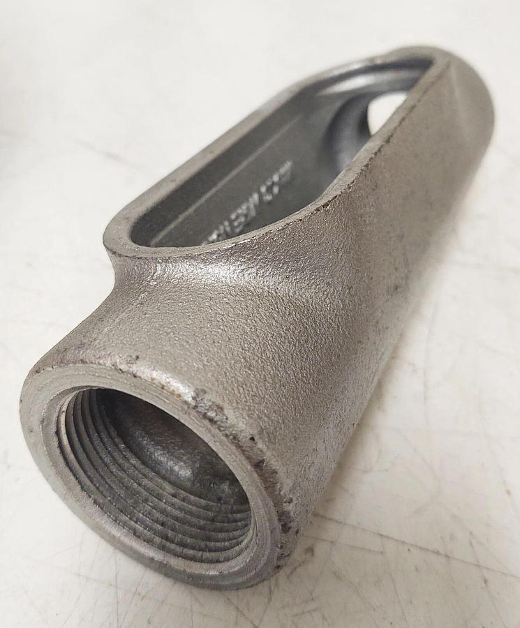 🔥 2 NEW C47 Eaton Cooper Crouse Hinds Conduit Outlet Body 1-1/4" C-47
