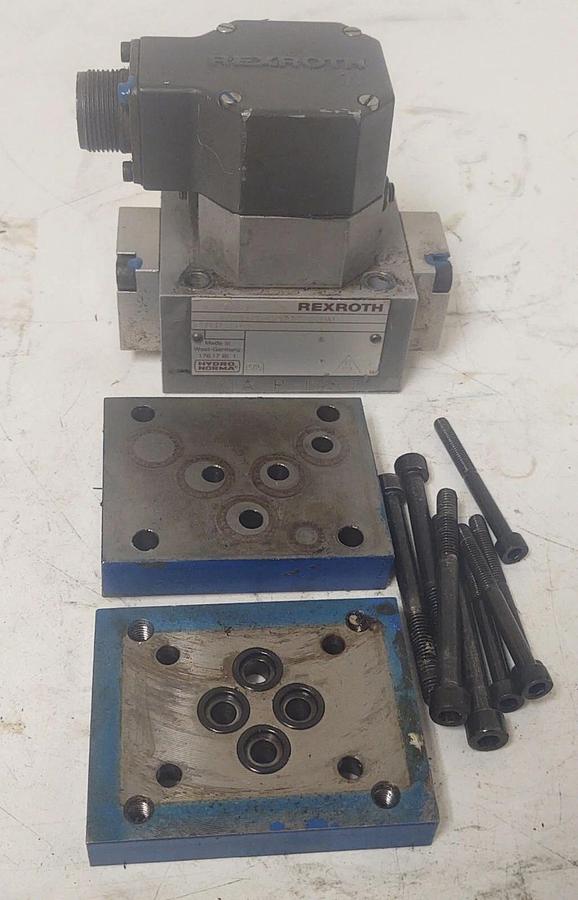 Used 🔥REXROTH 4WS2EM10-41  HYDRAULIC 4-WAY DIRECTIONAL SERVO VALVE ADAPTOR PLATES