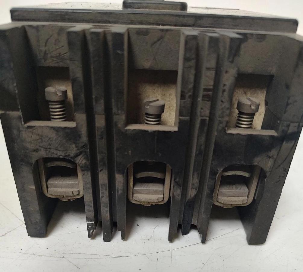 Used 🔥Westinghouse 1268C14G04 Circuit Breaker FB SPL 3P 600VAC 100A, CHIPPED