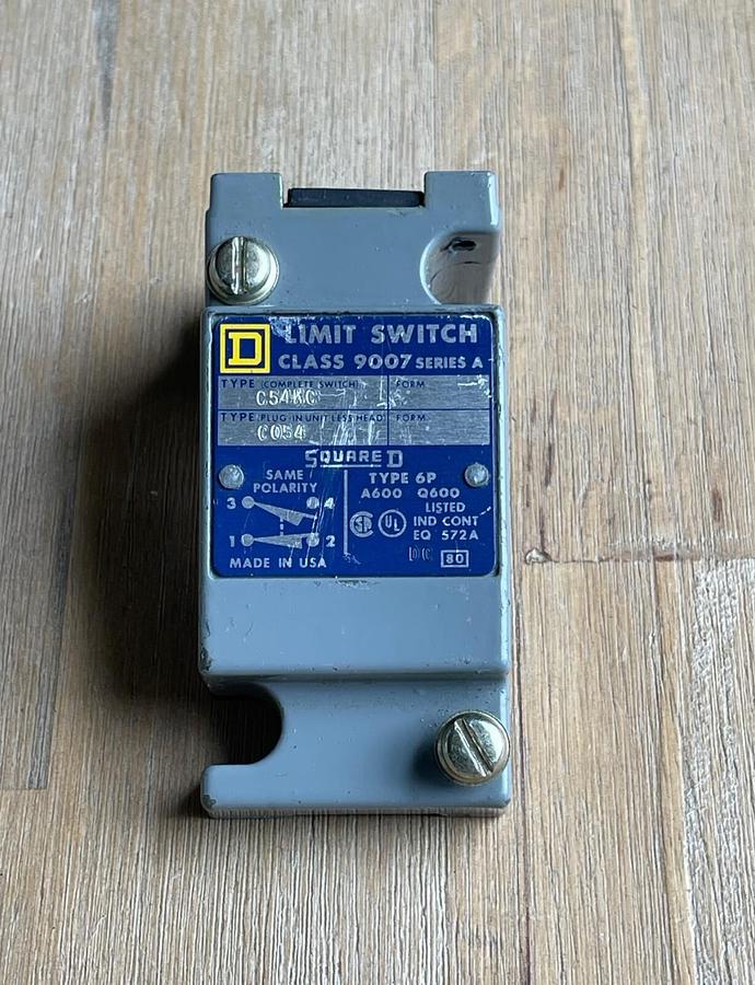 Used 🔥Square D Heavy Duty Limit Switch 9007 C52B2 Type C052 A600 10° Travel