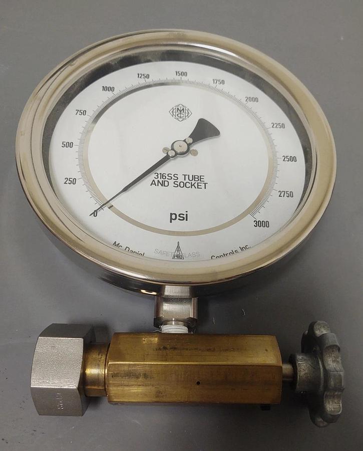 Used 🔥LARGE McDaniel 316SS 6.5" Face 3000 PSI Gauge with Shut Off Valve Germany