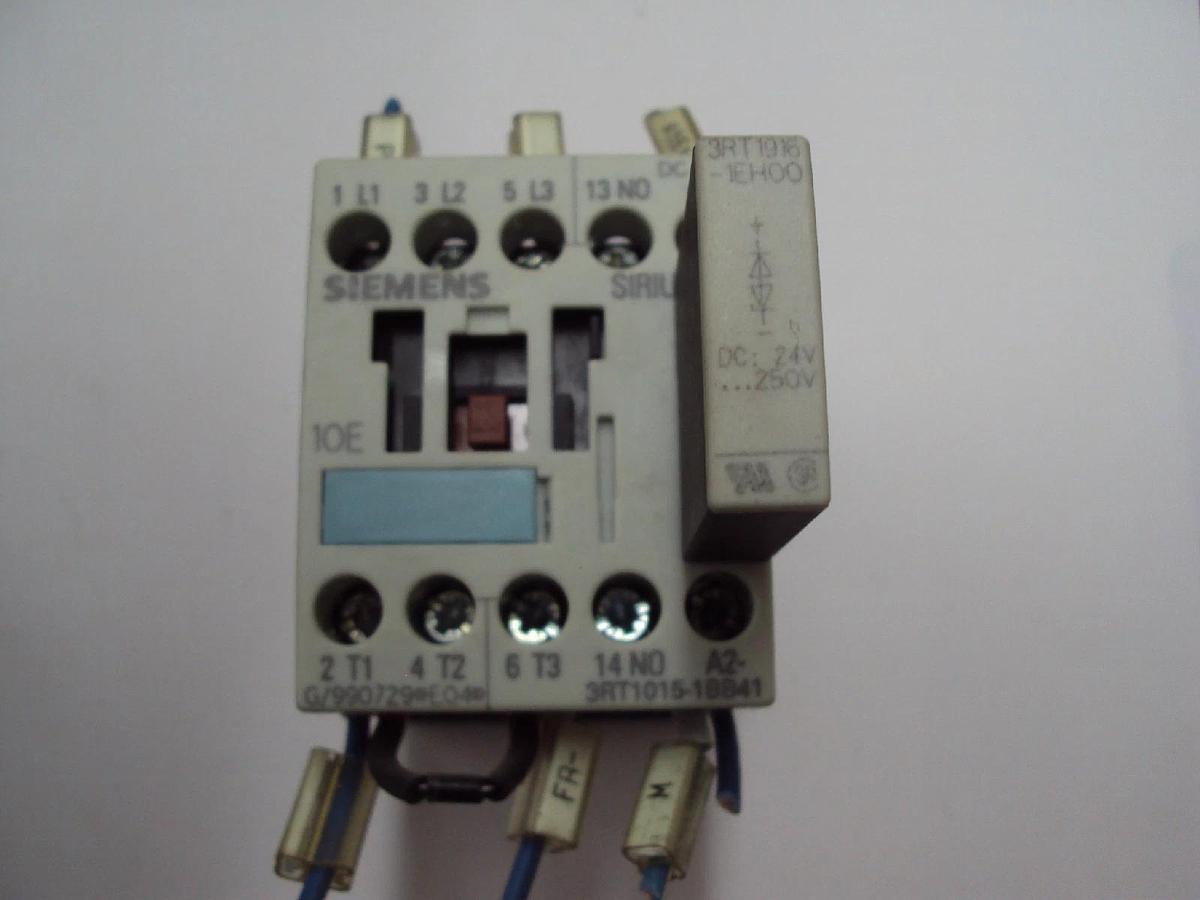 Used Siemens Sirius Contactor Relay 3RT1015-1BB41 With Surge Suppressor 3RT1916-1EH00