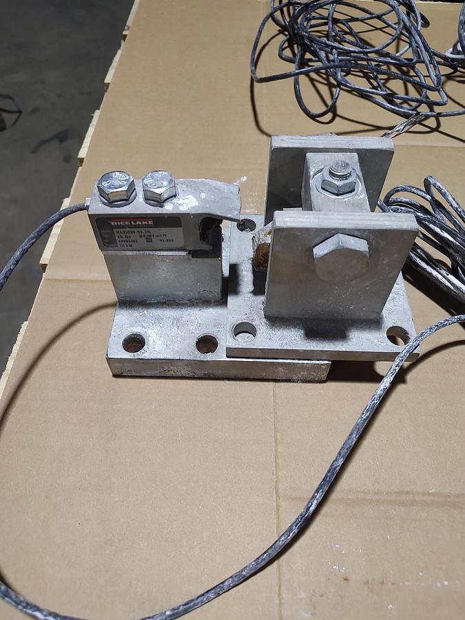 Used QTY 7 - Rice Lake Load Cells for Hopper 2000 LBS With Feet RL35023-N5-2K