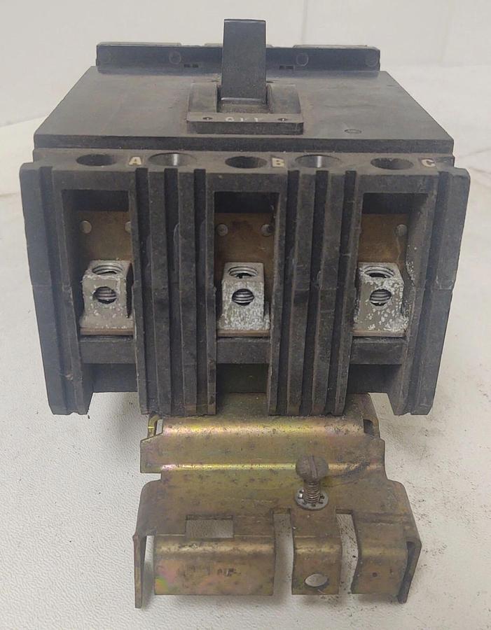 Used 🔥30A SQUARE D CIRCUIT BREAKER 3 POLE 600VAC TYPE FA 36030