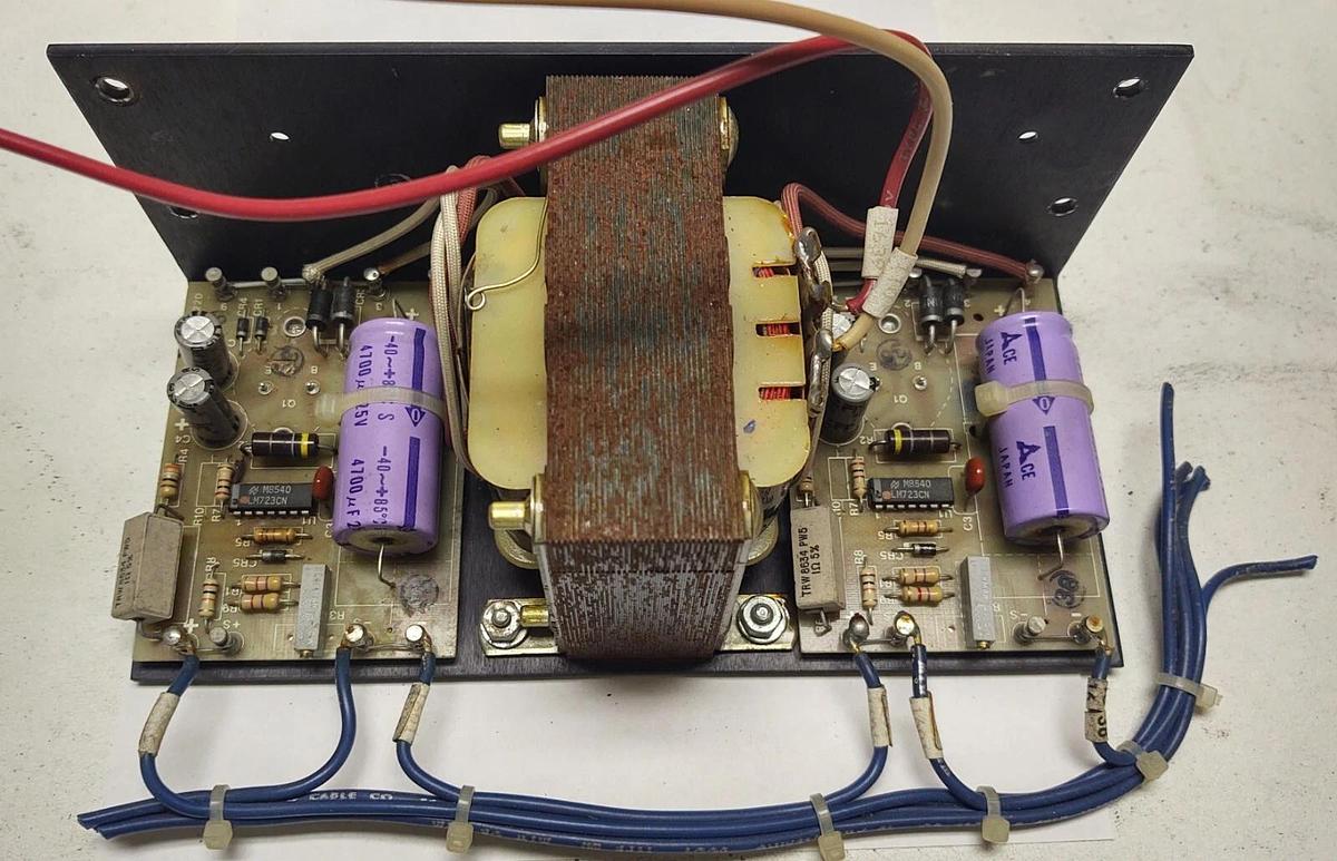 Used Elpac Power Systems 1491 Power Supply 1-635-0080 120/240 VAC #36D75PR5*IAC