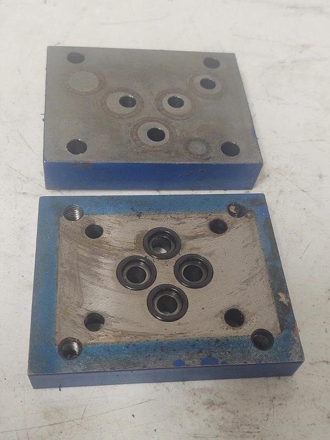 Used 🔥REXROTH 4WS2EM10-41 HYDRAULIC 4-WAY DIRECTIONAL SERVO VALVE ADAPTOR PLATES