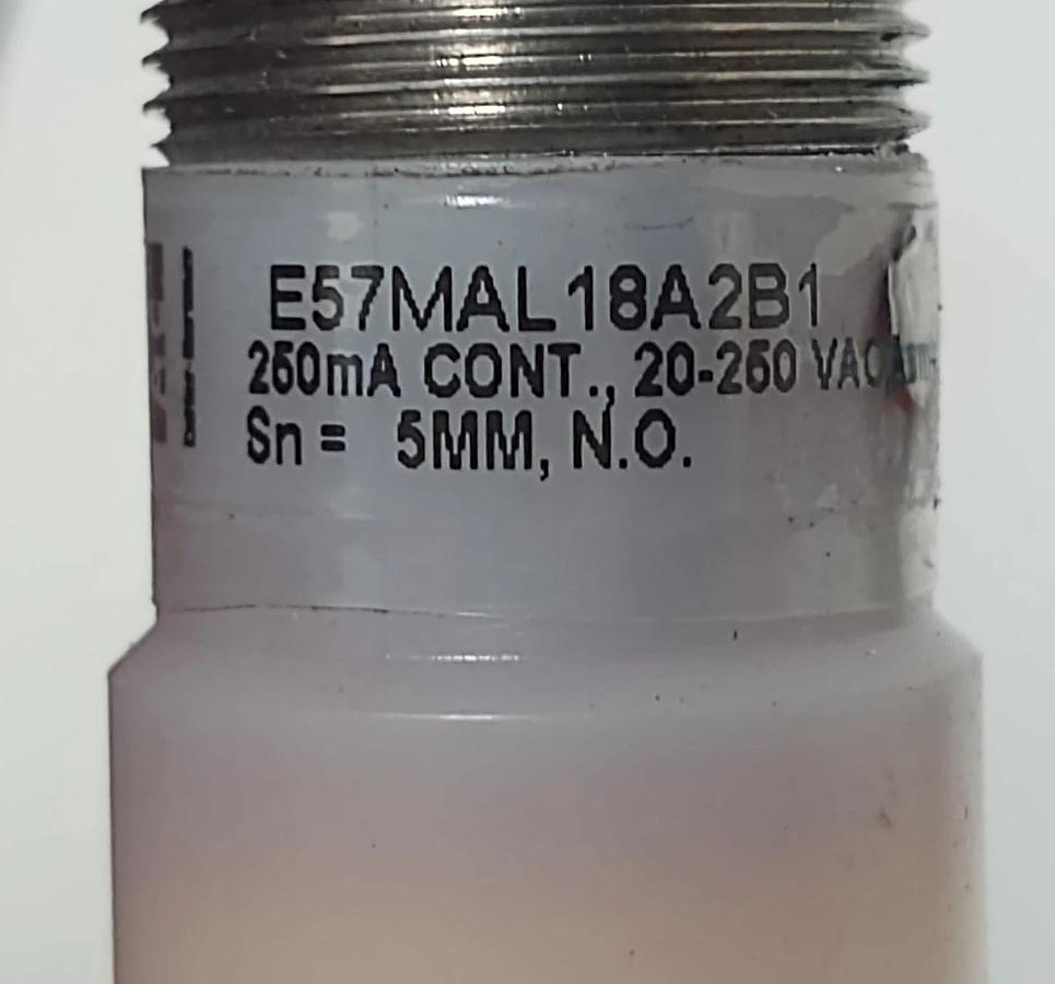 🔥Cutler Hammer E57MAL18A2B1 Proximity Switch
