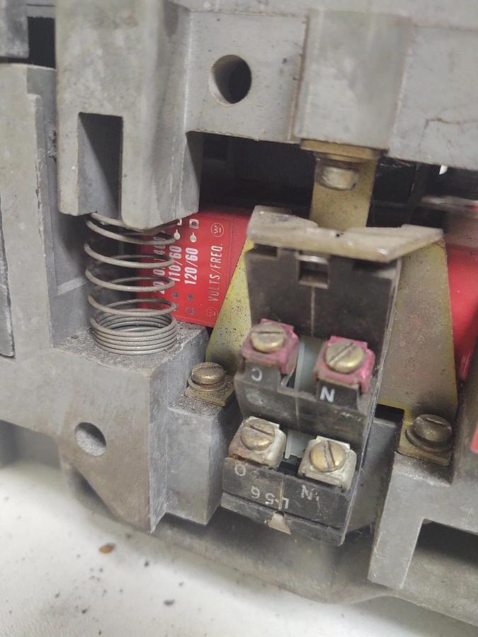 Used 🔥(TESTED) FPE 4202C, NEMA SIZE 5, 200 HP MOTOR STARTER CONTACTOR 120V COIL