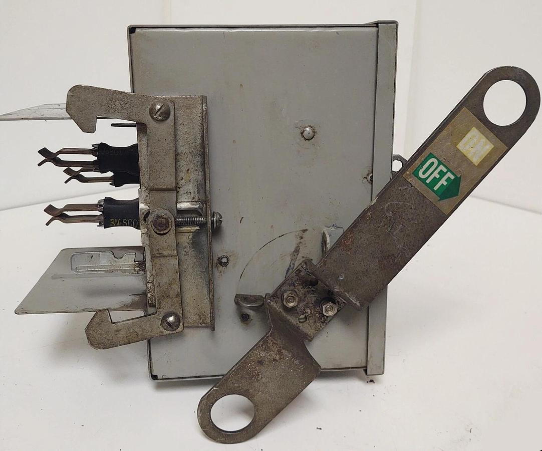 Used GOULD / SIEMENS ITE BUS PLUG RV361 Flex-A-Plug 30A 600V 3W 3PH FUSIBLE