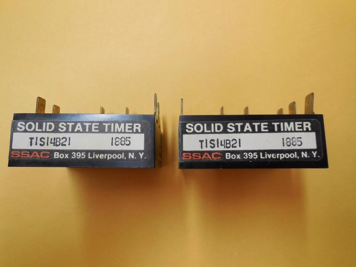 Used LOT OF 2 SSAC TIS14B21 SOLID STATE TIMER 1885