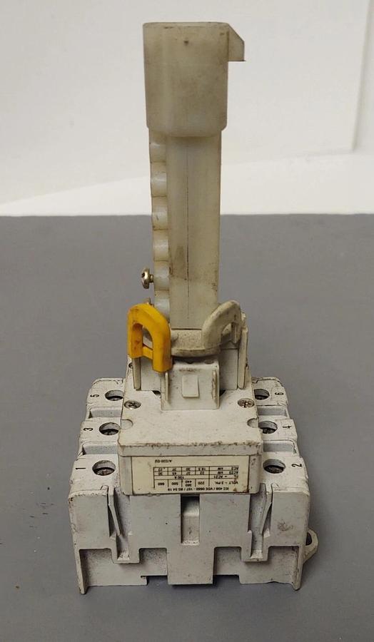 Used 🔥ALLEN BRADLEY 194E-A00-1753 / 194EA001753 Machine Disconnect Load Switch