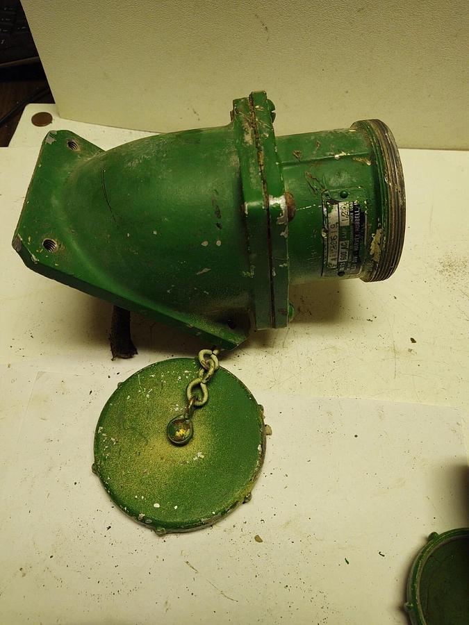 Used LARGE HUBBLE RALCO 3 POLE 3 WIRE 120 AMP 600 VAC THREADED PLUG 20S19 20-S-19
