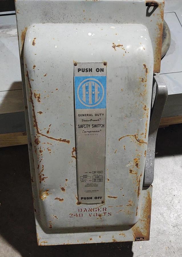 Used Siemens ITE JN424, 200 Amp, 240 Volt, 3P4W, Fusible Disconnect Safety Switch