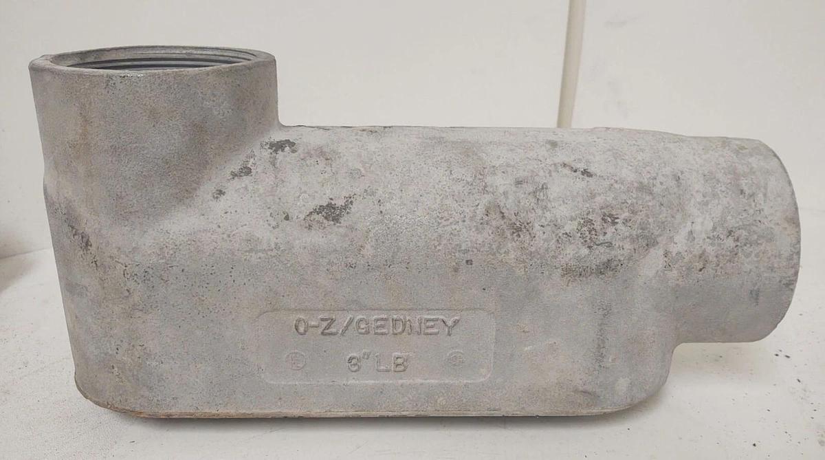Used 🔥 0-Z GEDNEY 3” LB Conduit w/ Cover,  Cast Iron Body