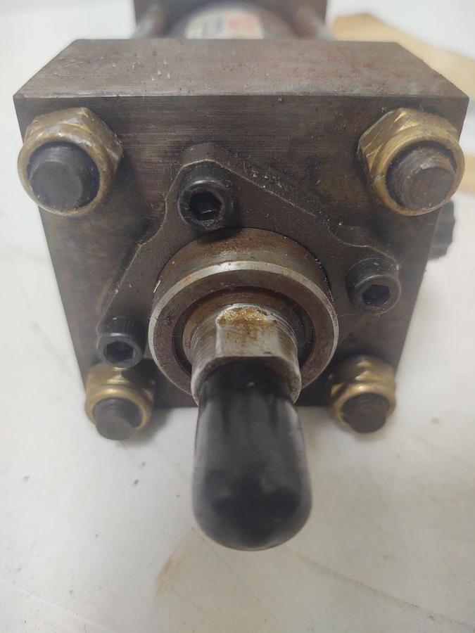 🔥(NOS) Schrader Bellows FAB108121 2.0" Stroke Fixed Clevis 5/8" Rod, 250PSI
