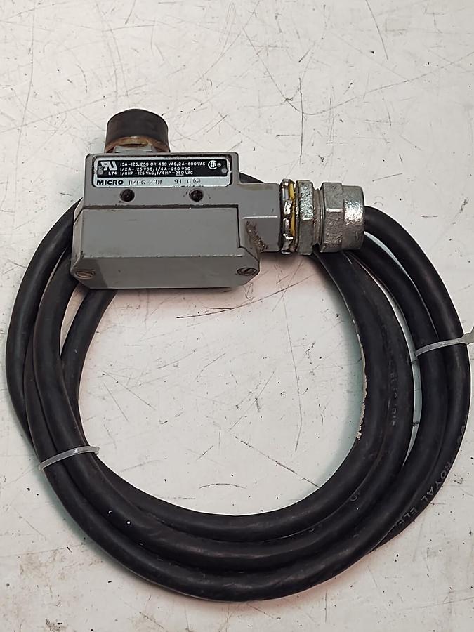 Used Honeywell Micro Switch Bze6-2Rn Limit Switch, Plunger, TESTED with 5ft cord