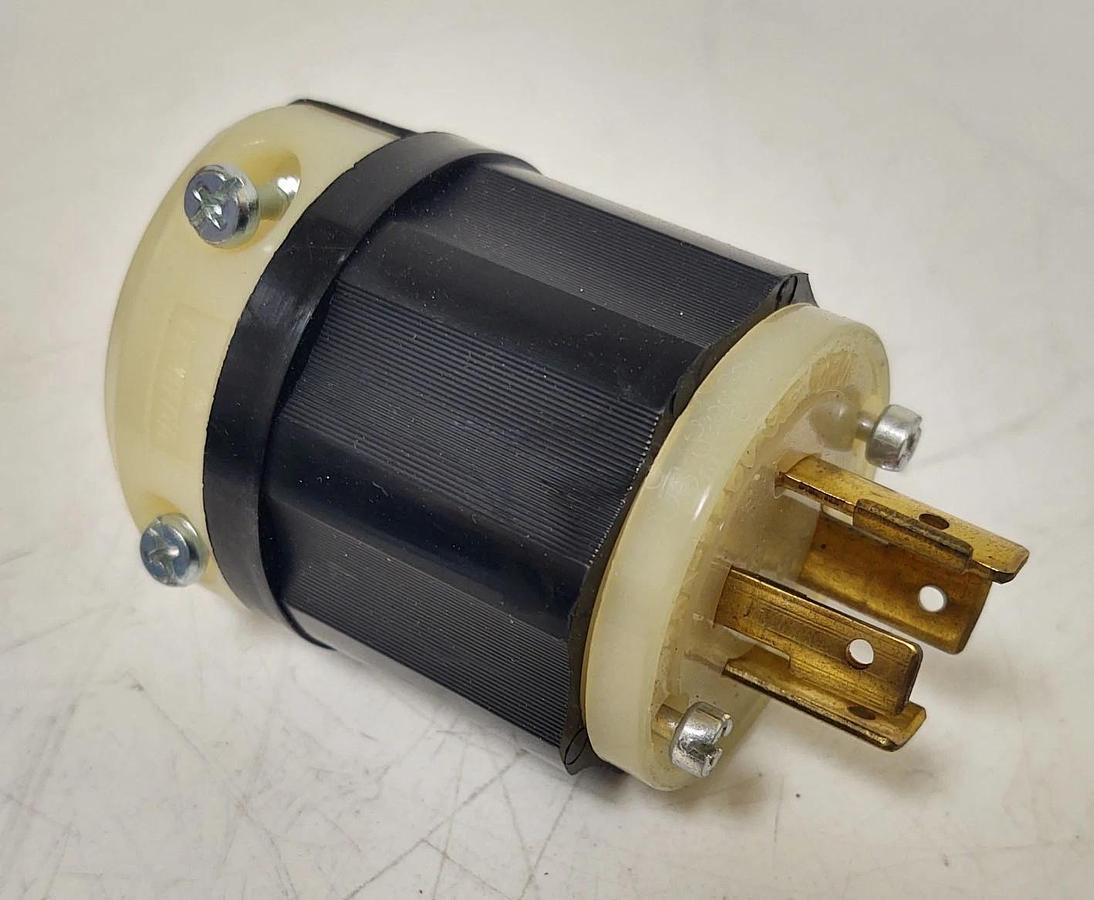 🔥QTY 2 - Leviton 2421 Locking Plug 20 Amp 250V 3 Pole 4 Wire NEMA L15-20P