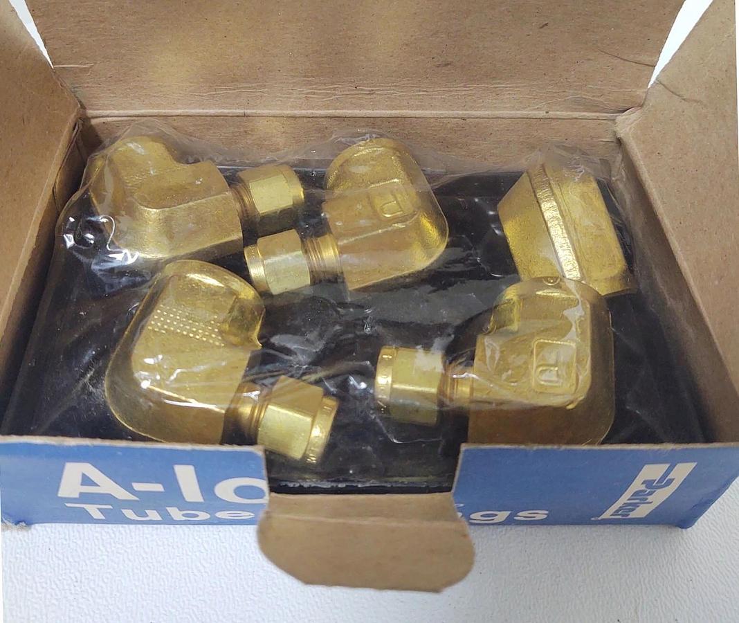 🔥 5PCS PARKER 4FEL6N-B, 1/4" TUBE OD X 3/8" FEMALE NPT BRASS FEMALE 90° ELBOWS