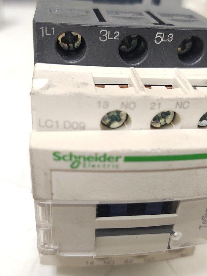 Used 🔥LC1D09G7 Contactor 120V coil Schneider with Over Load 9A 3P 3NO AC