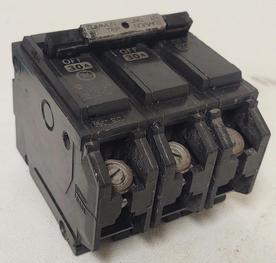 Used 🔥GE THQB Instant Trip Circuit Breaker 30A Bolt On 240V 3P Missing One Screw