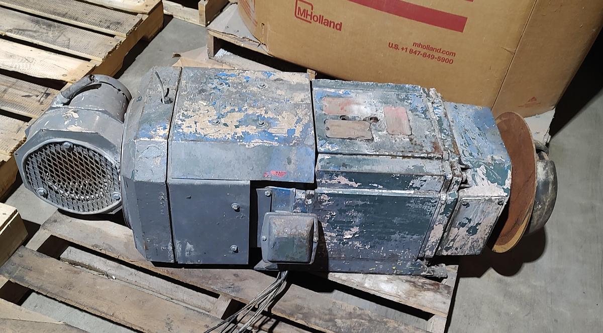 Used Reliance Electric DC Motor 500V-DC 1750/2300RPM 20HP B2810ATZ