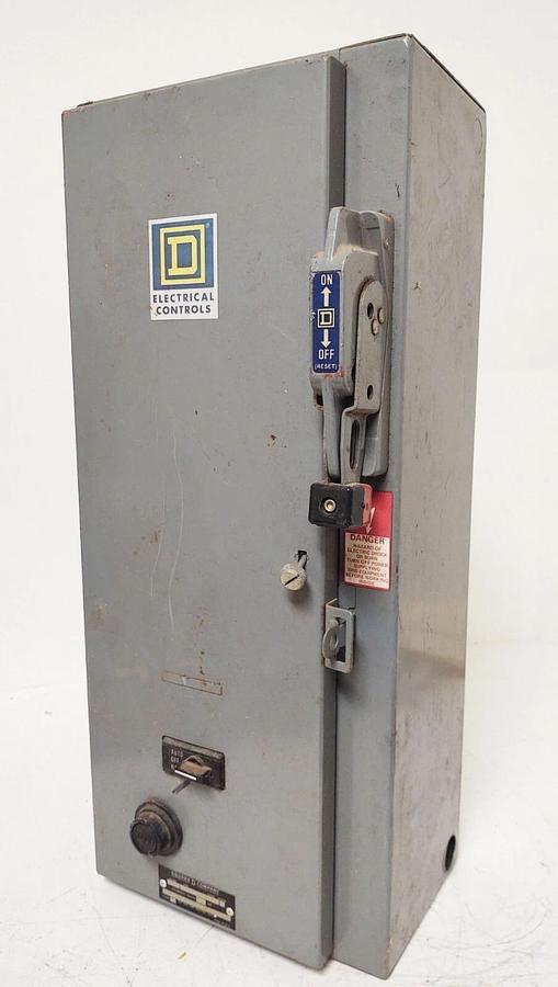 Used Square D NEMA 1 Combination Motor Starter Disconnect 8538SCG32CF4TX31 120V Coil