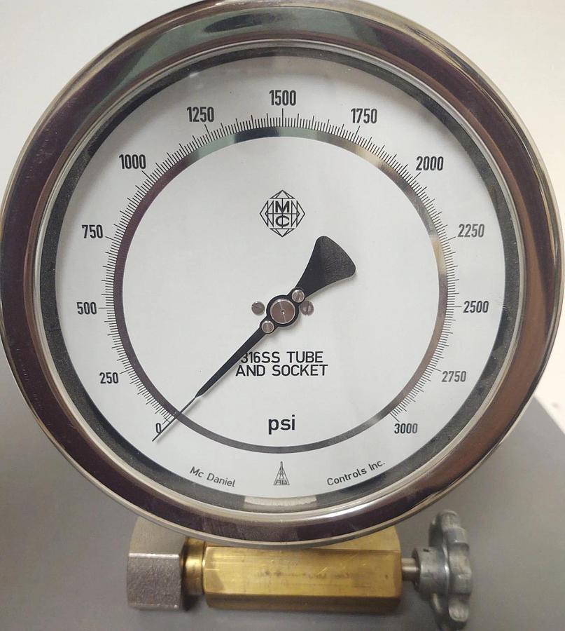 Used š„LARGE McDaniel 316SS 6.5" Face 3000 PSI Gauge with Shut Off Valve Germany