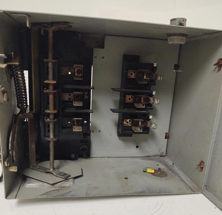 Used 🔥 ITE SIEMENS RV362 60 AMP 600V 3P3W FUSIBLE BUSWAY SWITCH BUS PLUG