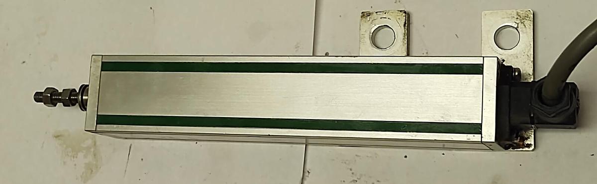 Used MIDORI PRECISION Linear Position Potentiometer Transducer LP-100FX-32 4" Travel