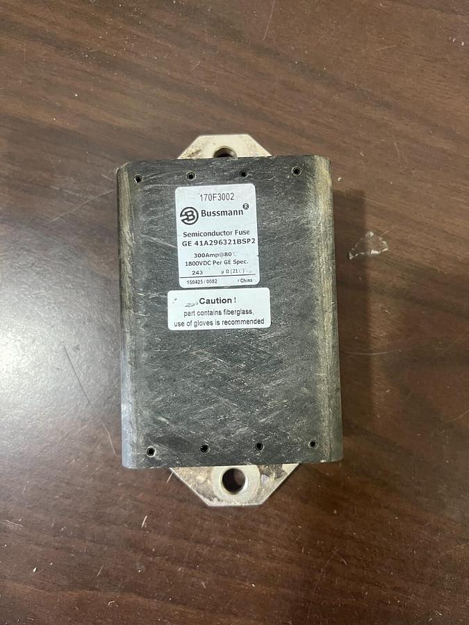 Used Bussman Semiconductor fuse GE 41a296321bsp2 300 amp 1800VDC