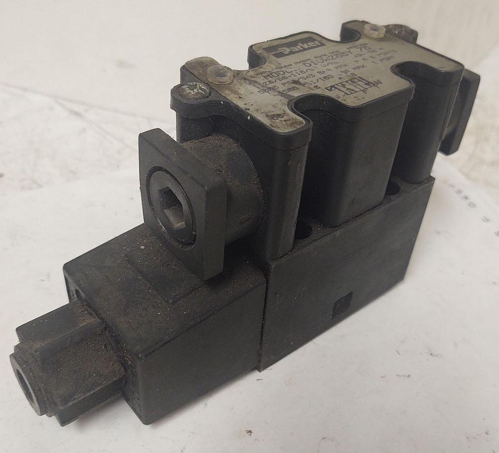 Used 🔥PARKER D1VW20BY70 120-110V Directional Control Valve Hydraulic