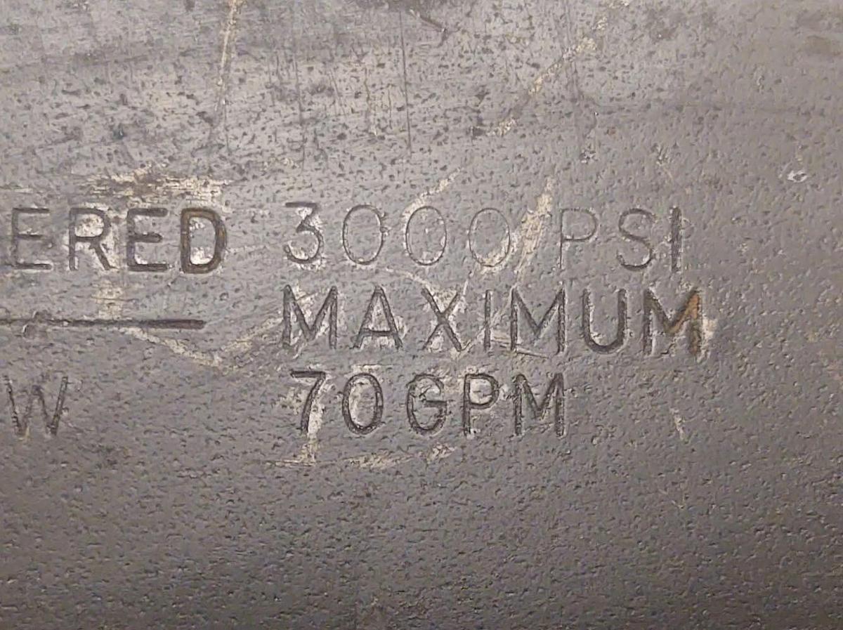 Used 🔥 Parker F2000S 11JM Flow Control Valve, 3000PSI, 70GPM