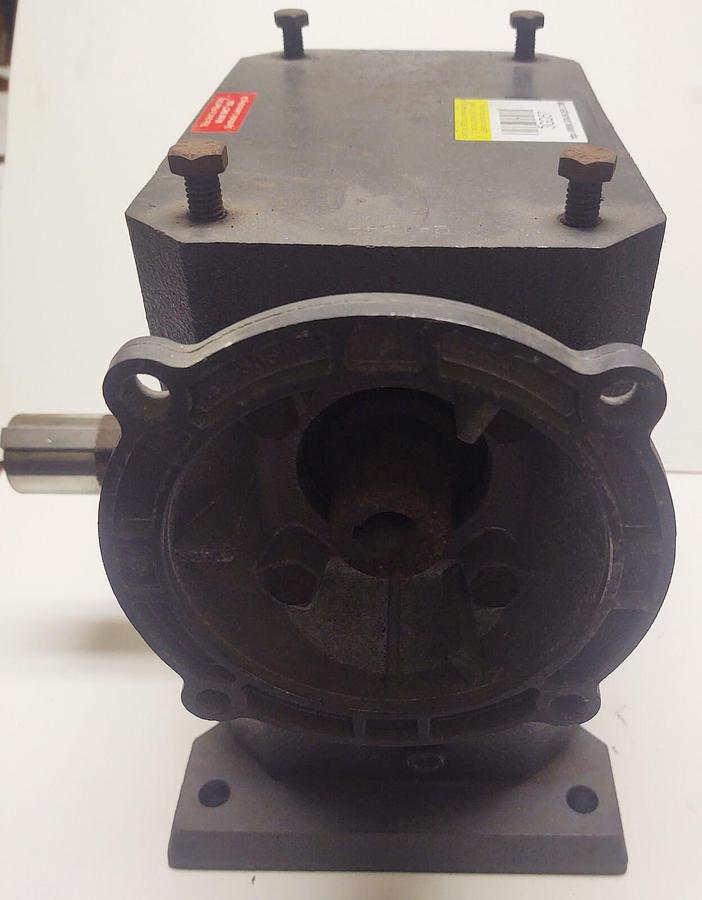 Used Dayton 3GD57 Speed Reducer 1.5 HP C-Face Right Angle 1563 Output Torque Ratio 40