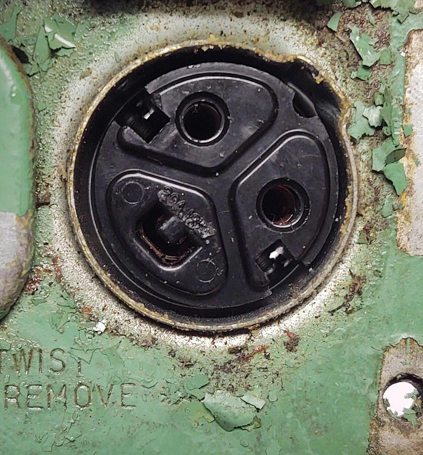 Used Russell Stoll R&S Ever-Lok Socket Dual Receptacle 3-Pin Heavy Duty Van Dorn Core
