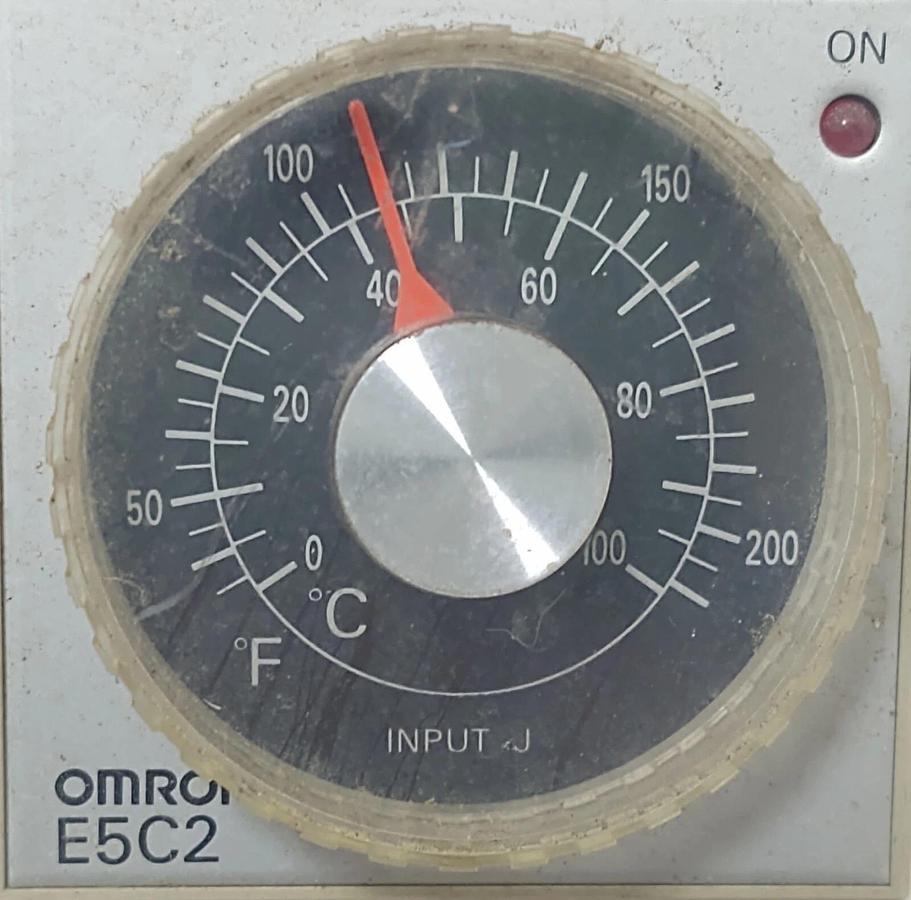 Used 🔥 Omron E5C2-R20J-10 Temperature Controller 100V/110V
