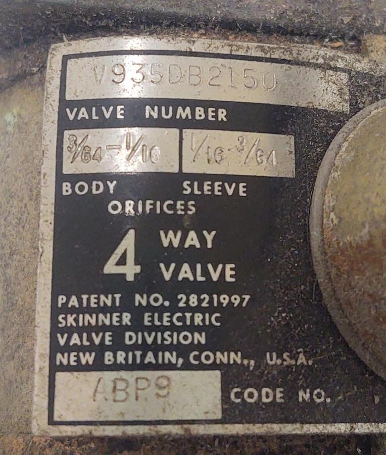 Used 🔥 Skinner Valve Division V935DB2150 150PSI 120/60hz 20W 4 Way Valve