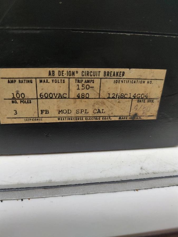Used 🔥Westinghouse 1268C14G04 Circuit Breaker FB SPL 3P 600VAC 100A, CHIPPED
