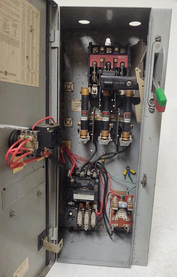 Used 🔥 GE Motor Starter Size 1, NEMA 1, Fused 300 Line Disconnect 120V Coil