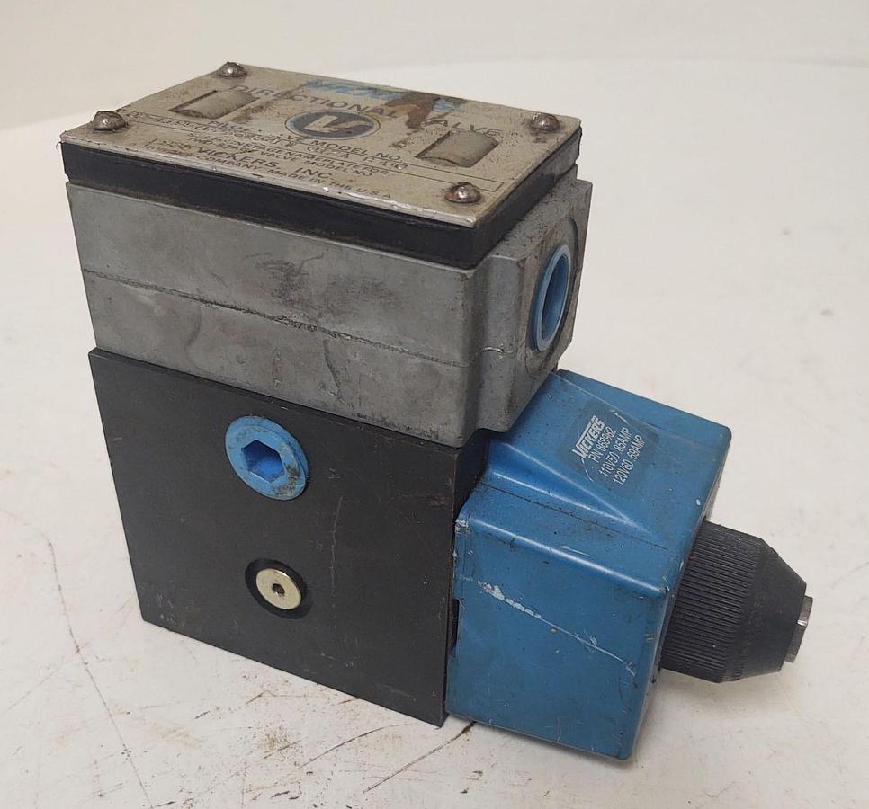 Used 🔥Vickers 02-119576 DG4S4LW 012A B 60 Directional Pilot Valve 110/120V 868982