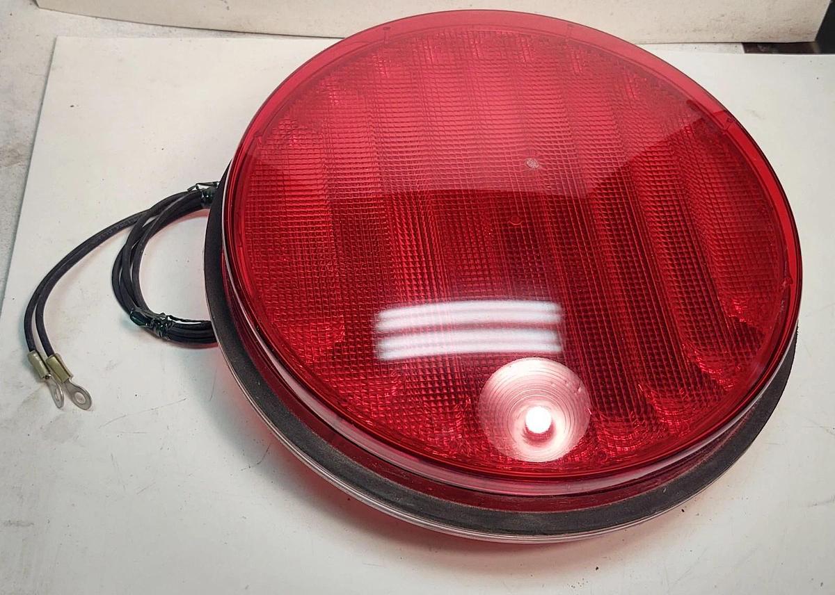 NIB GE 93113761 Railroad Crossing Grade Gate Arm Safety Flashing LED 12VDC Light