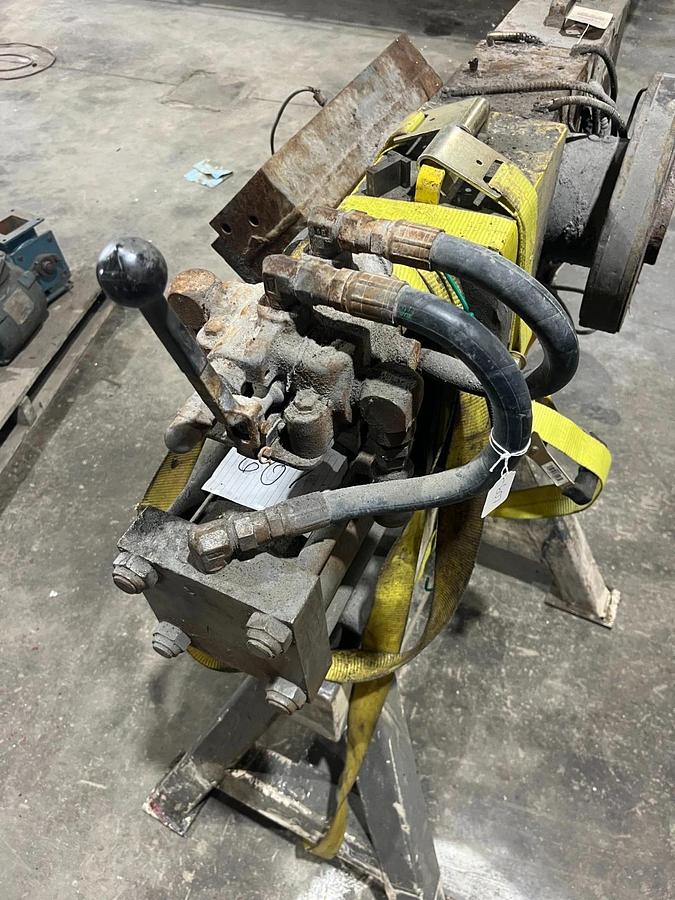 Used 4.5" Extruder Hydraulic Screen Changer with Strand Die