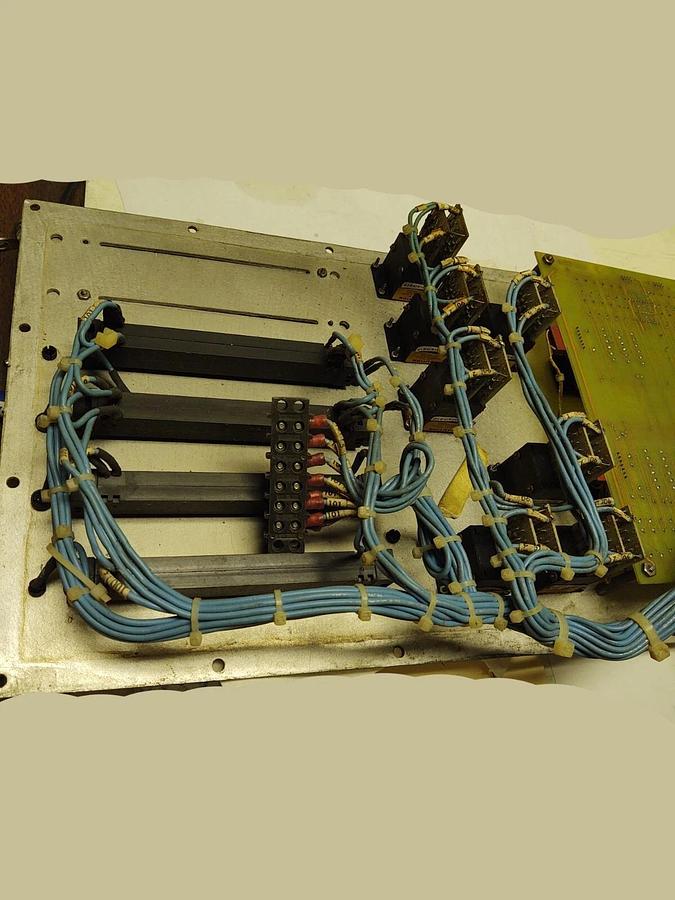 Used CINCINNATI MILACRON Operator Control Thumb Wheel Circuit Board 3-531-3723A